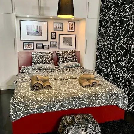 Lovely Katerina With Free Parking Apartment *
